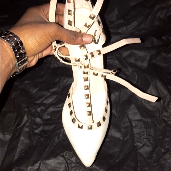 Heels - Picture 2 of 3